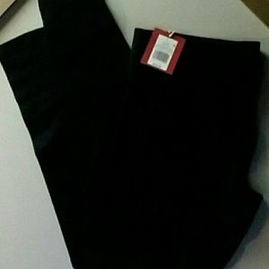 Bundle of 4 Mossimo Leggings brand new.